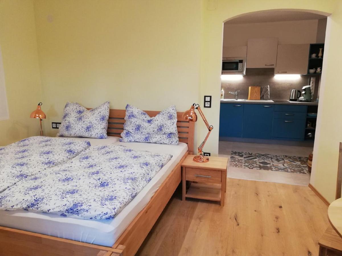 Hotel Haus Monti Maria Lanzendorf Esterno foto