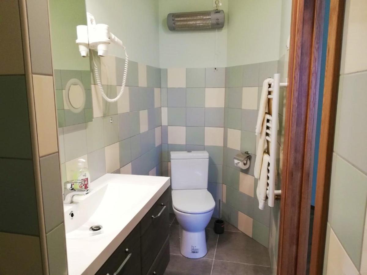 Hotel Haus Monti Maria Lanzendorf Esterno foto
