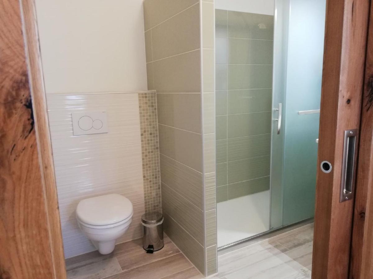 Hotel Haus Monti Maria Lanzendorf Esterno foto