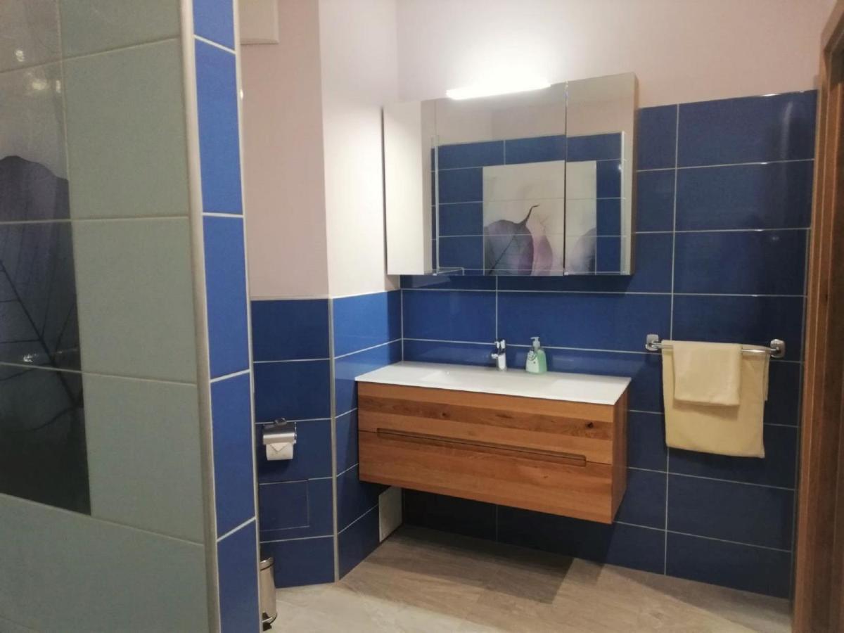 Hotel Haus Monti Maria Lanzendorf Esterno foto